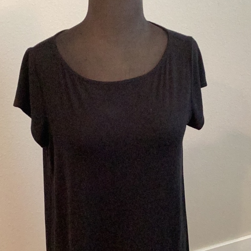 Eileen Fisher black cap sleeve tunic. Size S